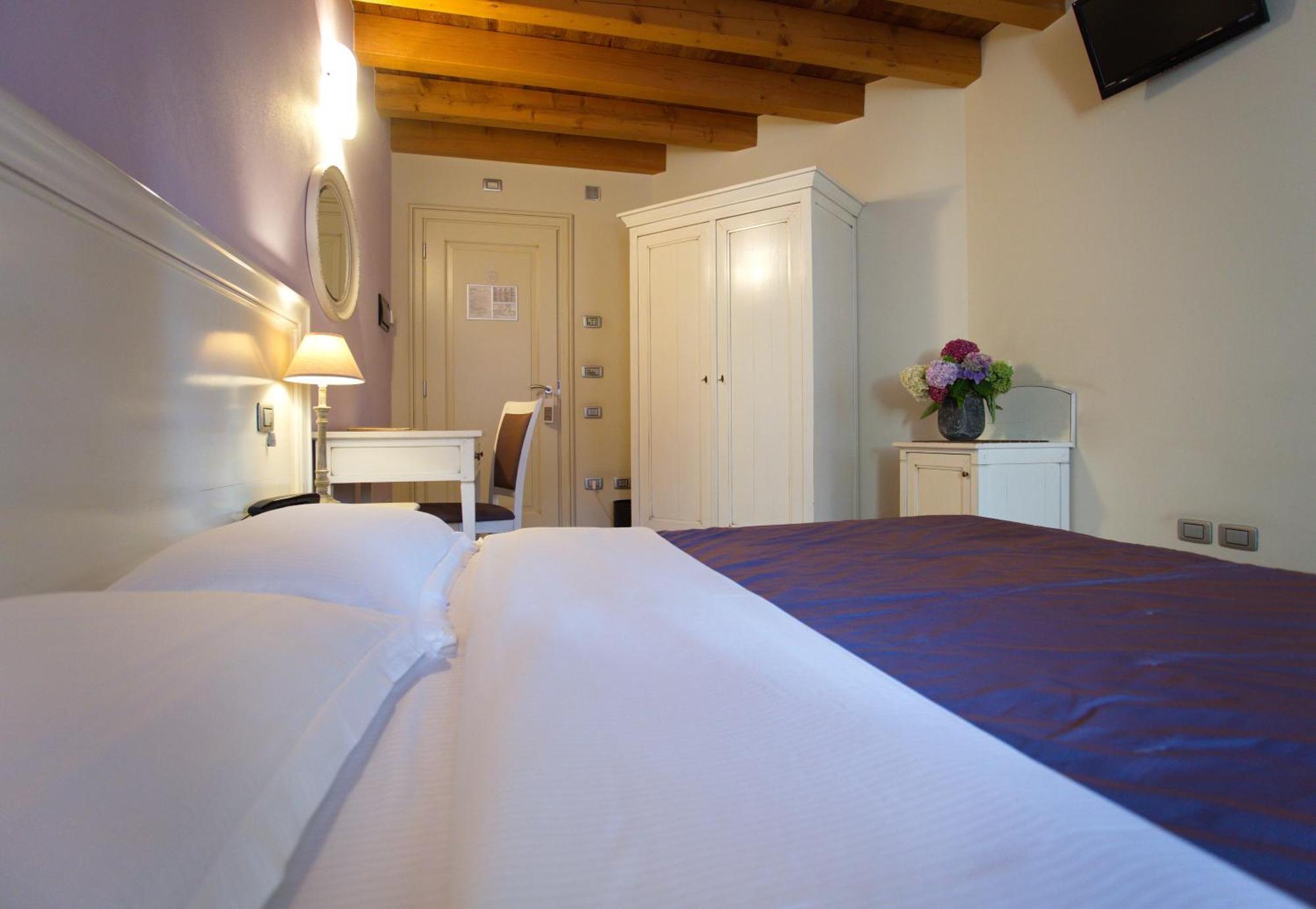 Hotel Asolo Habitación foto