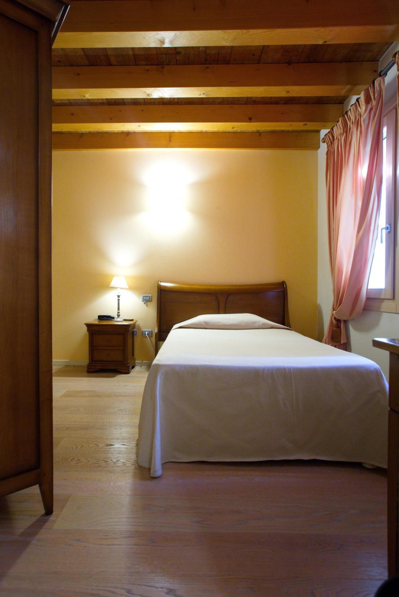 Hotel Asolo Habitación foto
